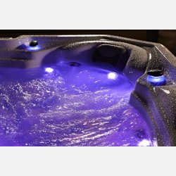 Kenya udend�rs spabad - DEMOMODEL 2024/2025